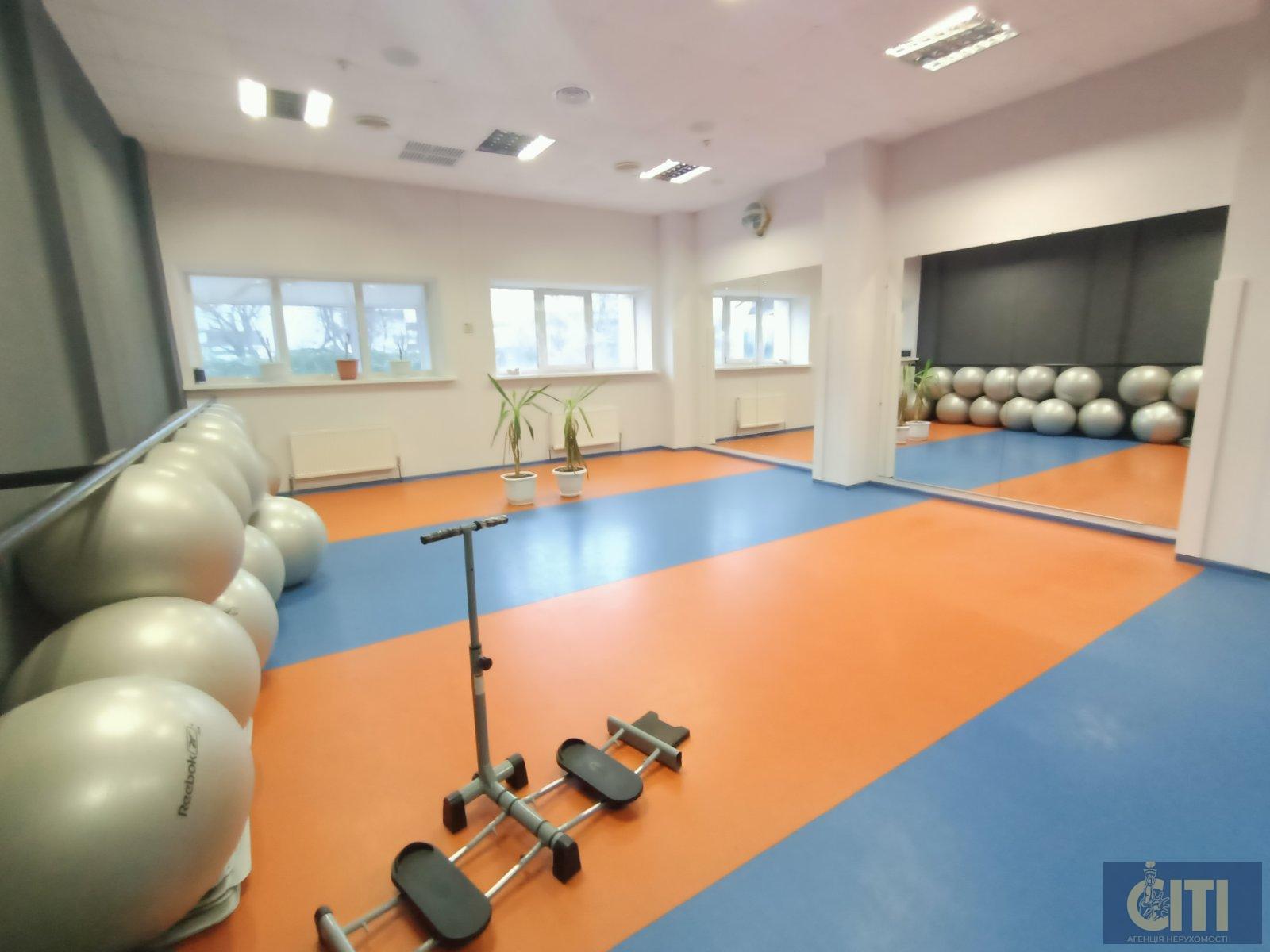 Помещение для фитнеса, танцевальной школы или спортклуба, 600 кв.м Приміщення для фітнесу, танцювальної школи або спортклубу, 600 кв.м