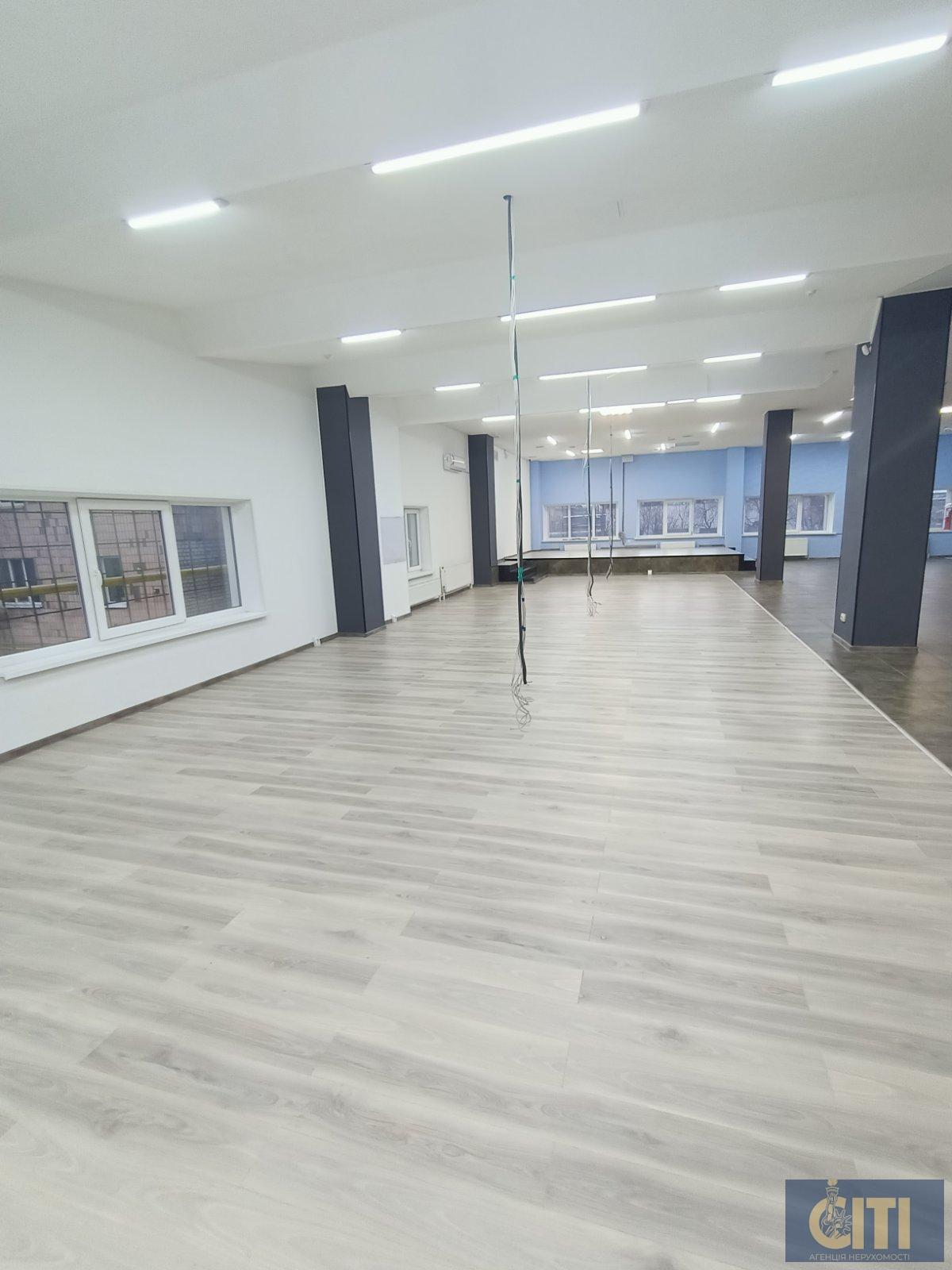 Помещение для фитнеса, танцевальной школы или спортклуба, 600 кв.м Приміщення для фітнесу, танцювальної школи або спортклубу, 600 кв.м