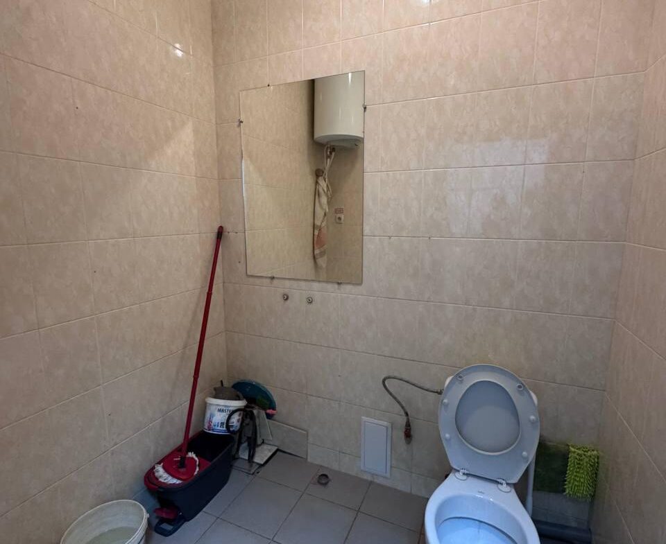 Приміщення у самому центрі міста — Небесної Сотні/Лятошинського, 57 м².