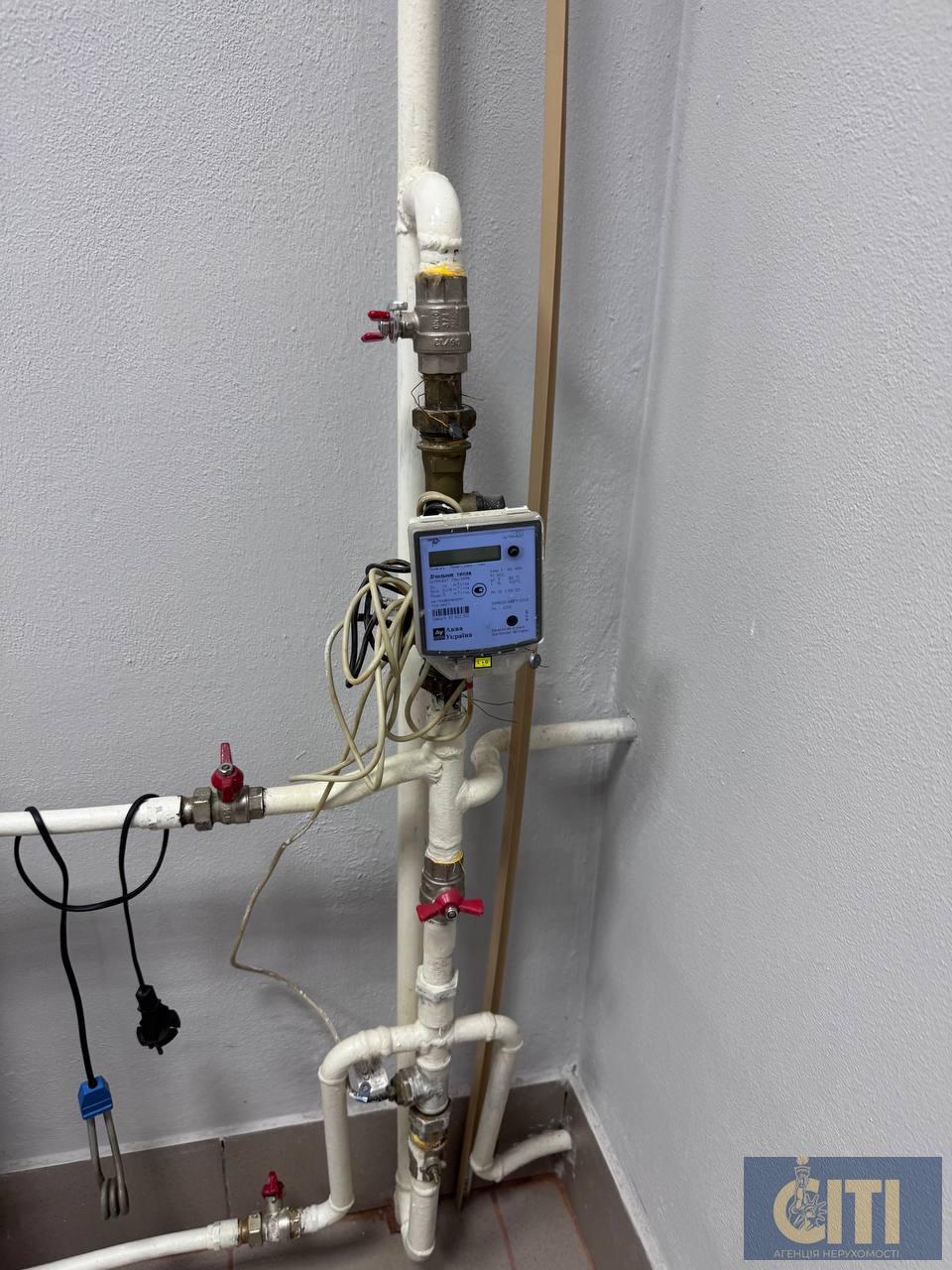 Приміщення у самому центрі міста — Небесної Сотні/Лятошинського, 57 м². Приміщення у самому центрі міста — Небесної Сотні/Лятошинського, 57 м².