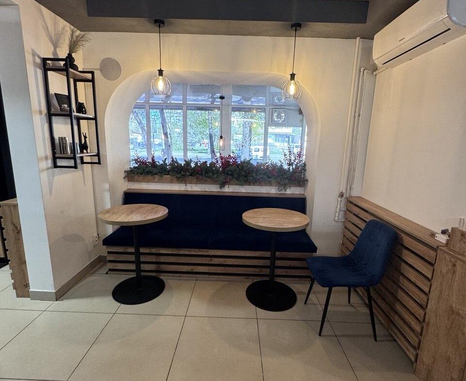 Продається працююче кафе з прибутковим бізнесом в центрі Житомира — вулиця Київська, 70!