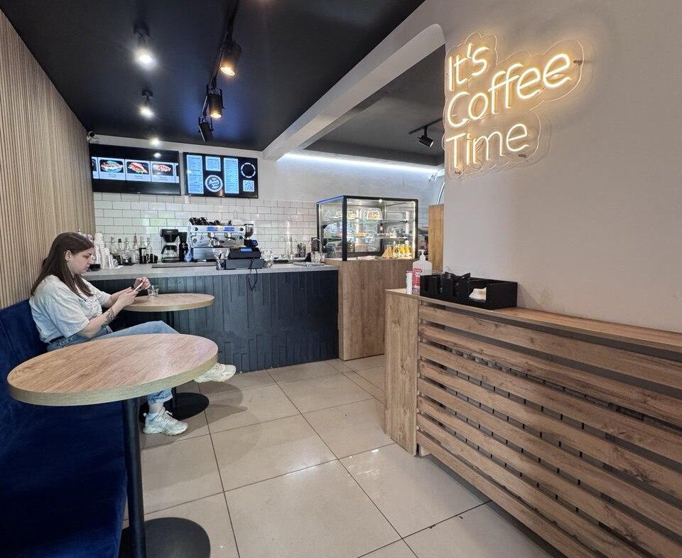 Продається працююче кафе з прибутковим бізнесом в центрі Житомира — вулиця Київська, 70!