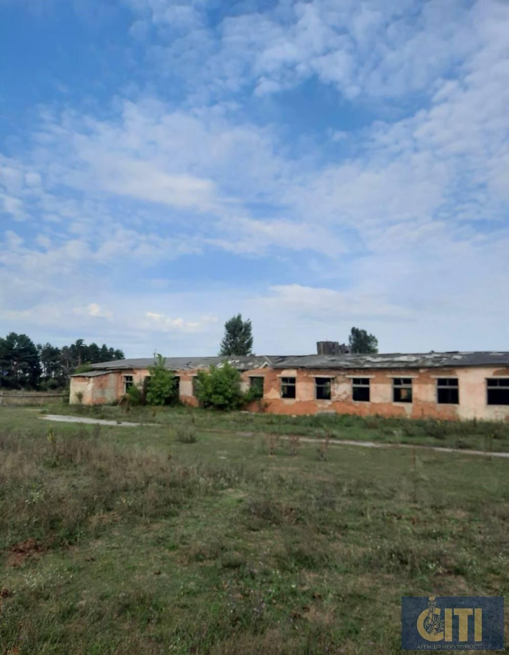 Продається промислове приміщення біля Житомира, 1700 м²