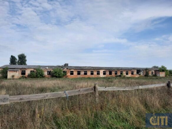 Продається промислове приміщення біля Житомира, 1700 м²