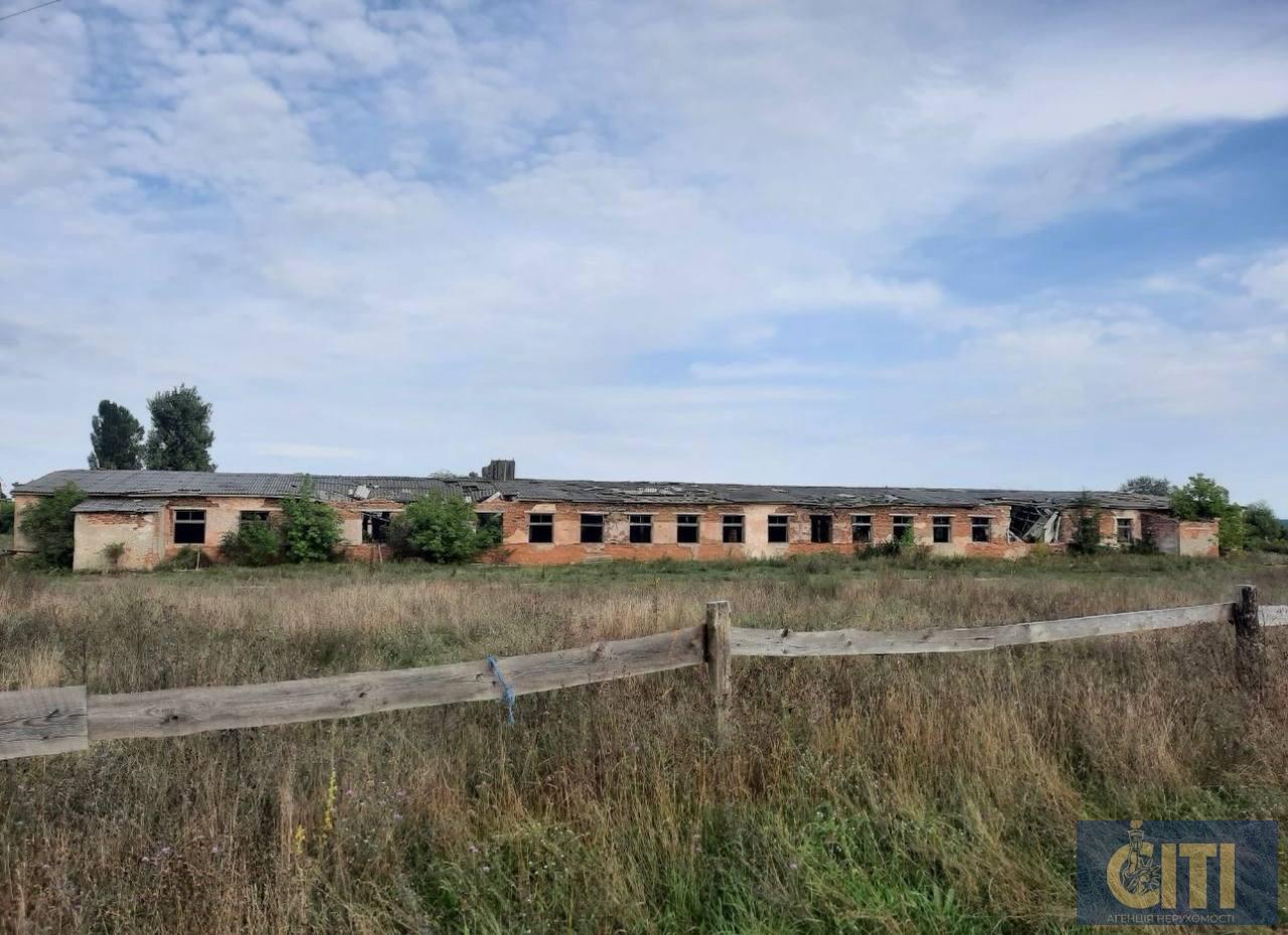 Продається промислове приміщення біля Житомира, 1700 м²