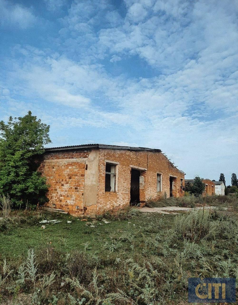 Продається промислове приміщення біля Житомира, 1700 м²