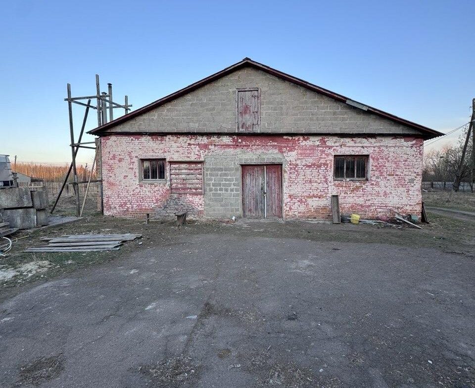 Продаж нежитлової будівлі у м.Коростень загальною площею 511 м²