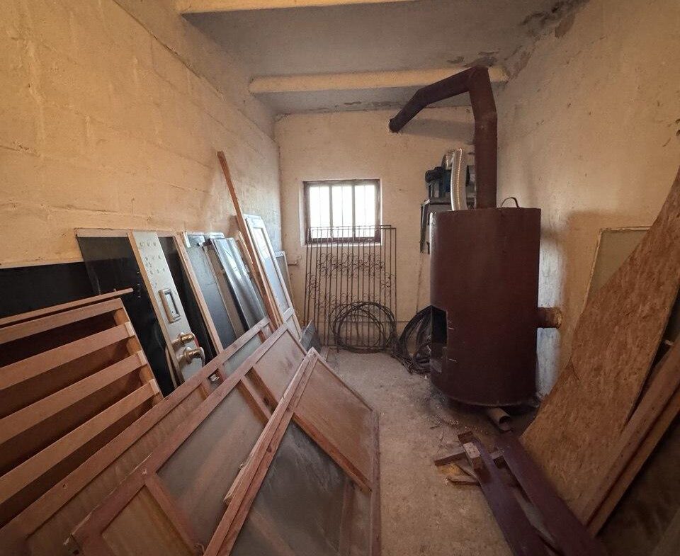 Продаж нежитлової будівлі у м.Коростень загальною площею 511 м²