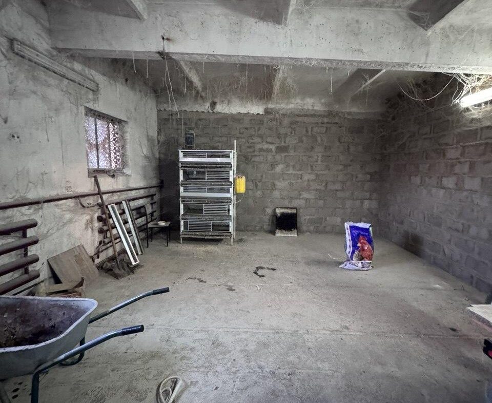 Продаж нежитлової будівлі у м.Коростень загальною площею 511 м²