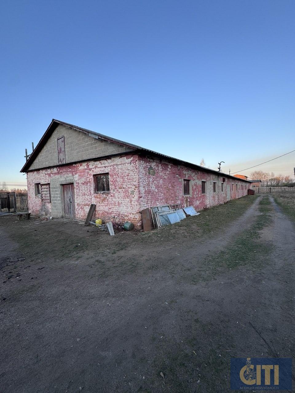 Продаж нежитлової будівлі у м.Коростень загальною площею 511 м² Продаж нежитлової будівлі у м.Коростень загальною площею 511 м²