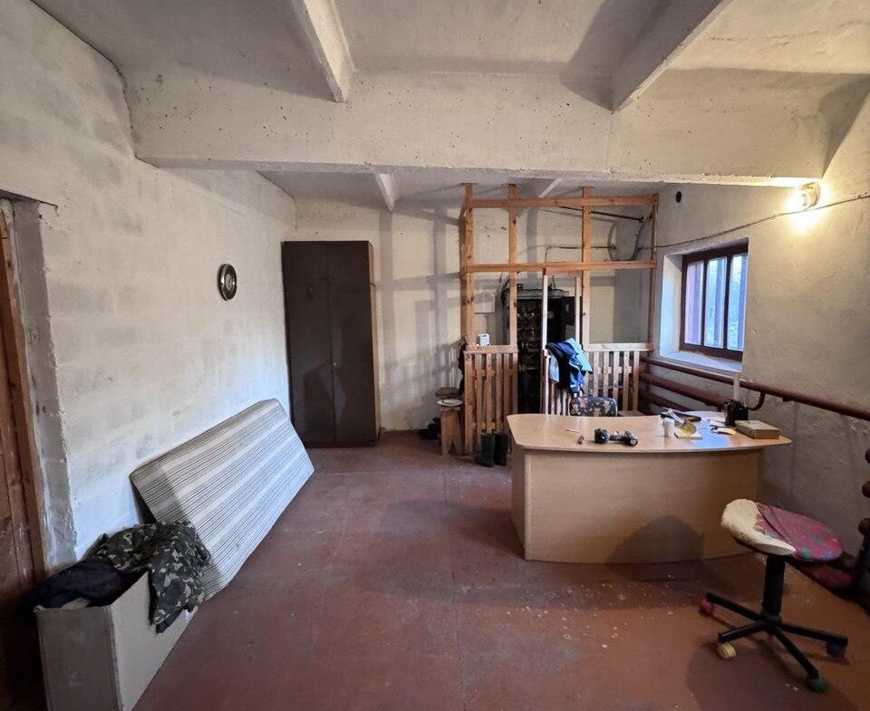 Продаж нежитлової будівлі у м.Коростень загальною площею 511 м²