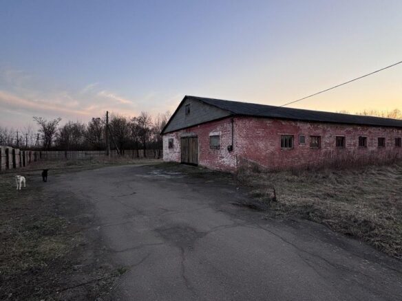 Продаж нежитлової будівлі у м.Коростень загальною площею 511 м²