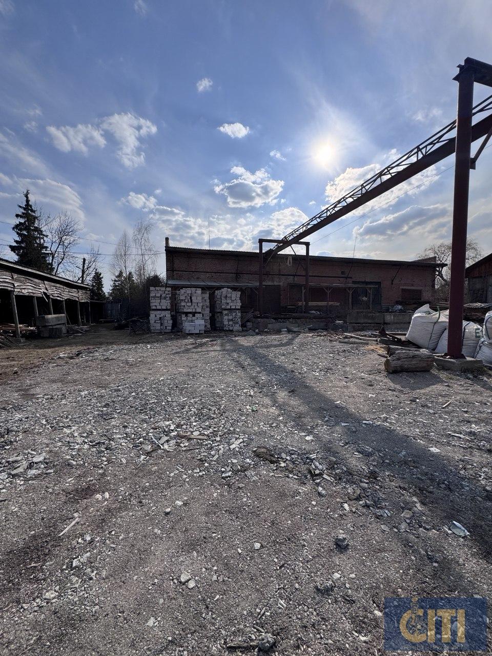 Продаж нежитлової частини будівлі у м.Коростень загальною площею 346 м² Продаж нежитлової частини будівлі у м.Коростень загальною площею 346 м²