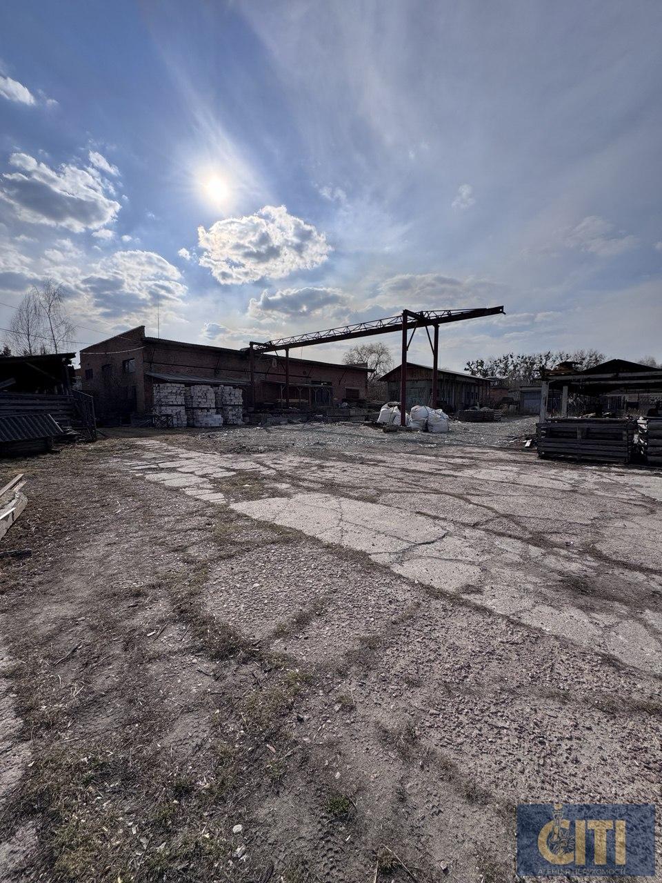 Продаж нежитлової частини будівлі у м.Коростень загальною площею 346 м²