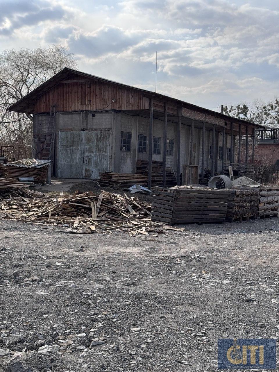 Продаж нежитлової частини будівлі у м.Коростень загальною площею 346 м²