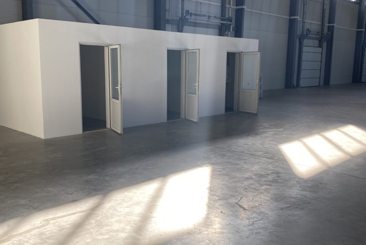 Здаються в оренду нові сучасні складські приміщення загальною площею 3827 кв.м.