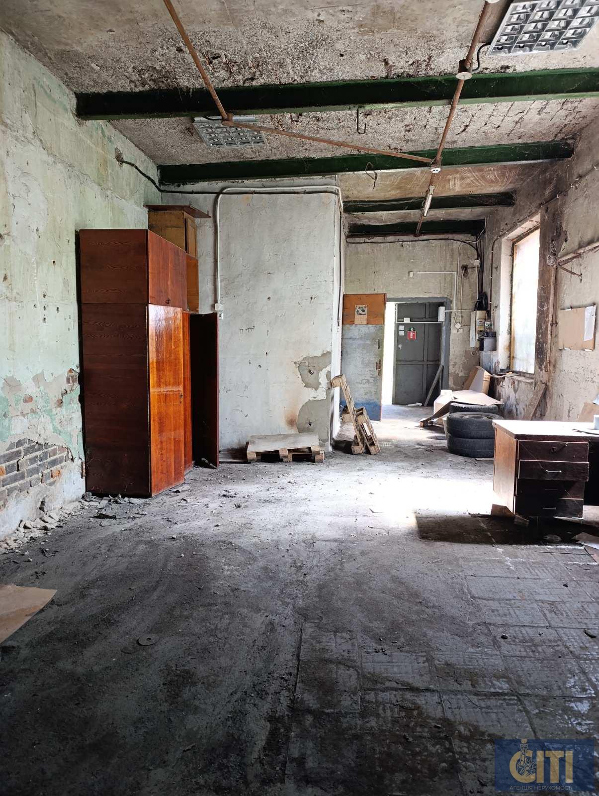 Складское помещение, Смолянка, 50 м², высотой 2,7 м Складське приміщення, Смолянка, 50 м², висотою 2,7 м