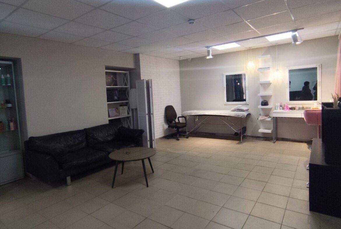 Здається в оренду приміщення площею 56 кв.м на вулиці Тутковського