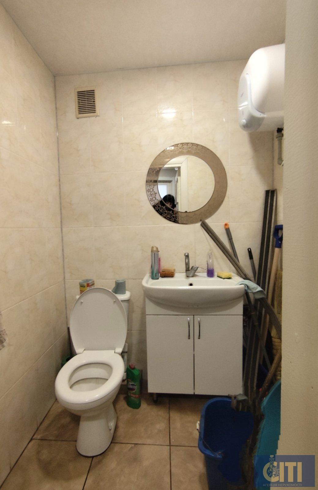 Здається в оренду приміщення площею 56 кв.м на вулиці Тутковського