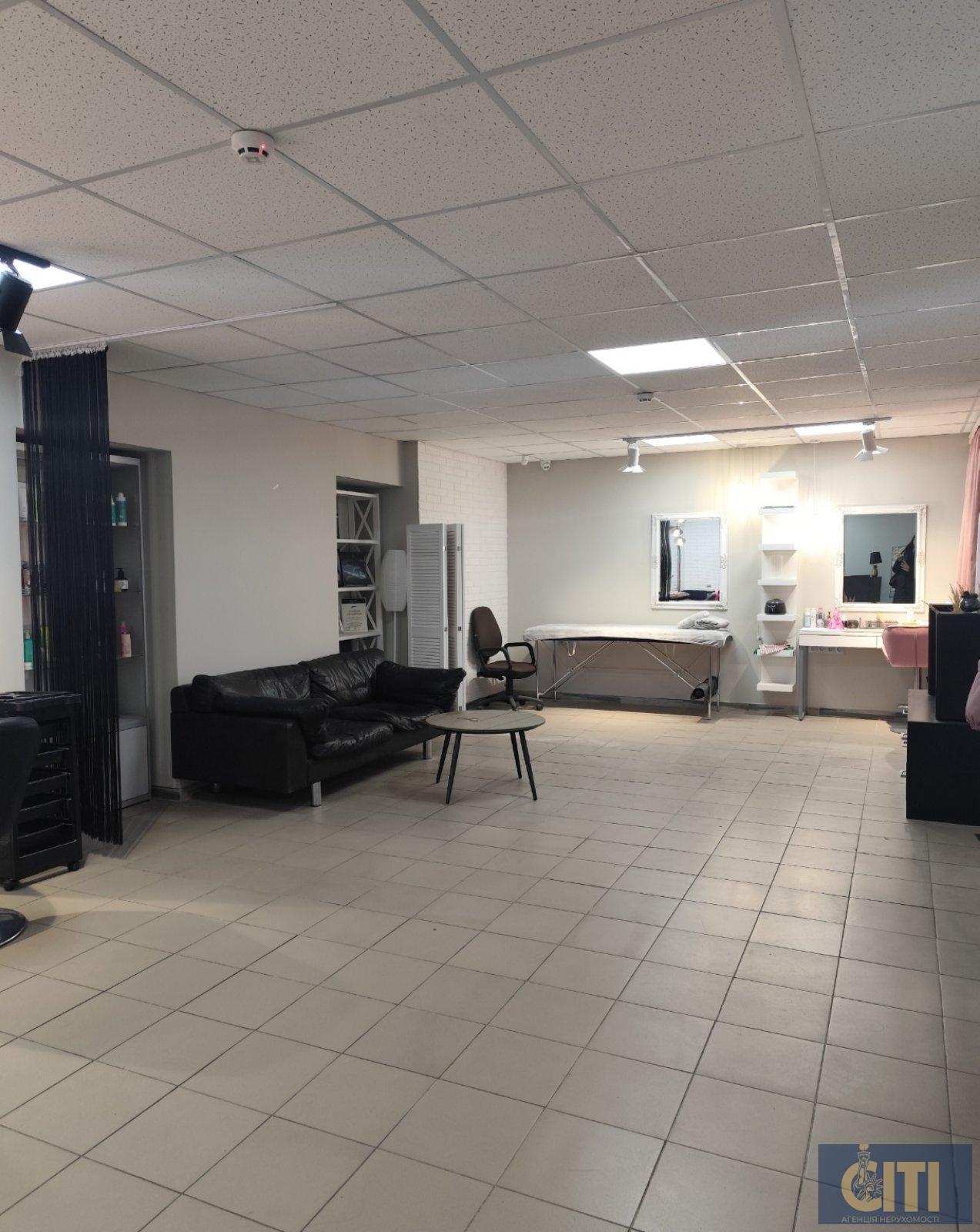 Здається в оренду приміщення площею 56 кв.м на вулиці Тутковського