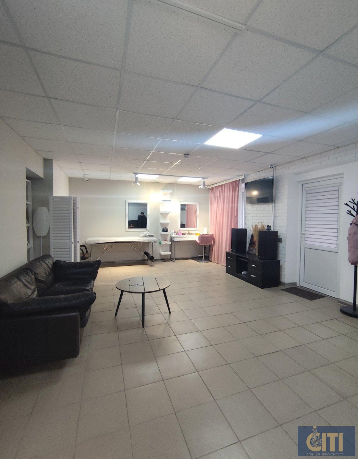 Здається в оренду приміщення площею 56 кв.м на вулиці Тутковського