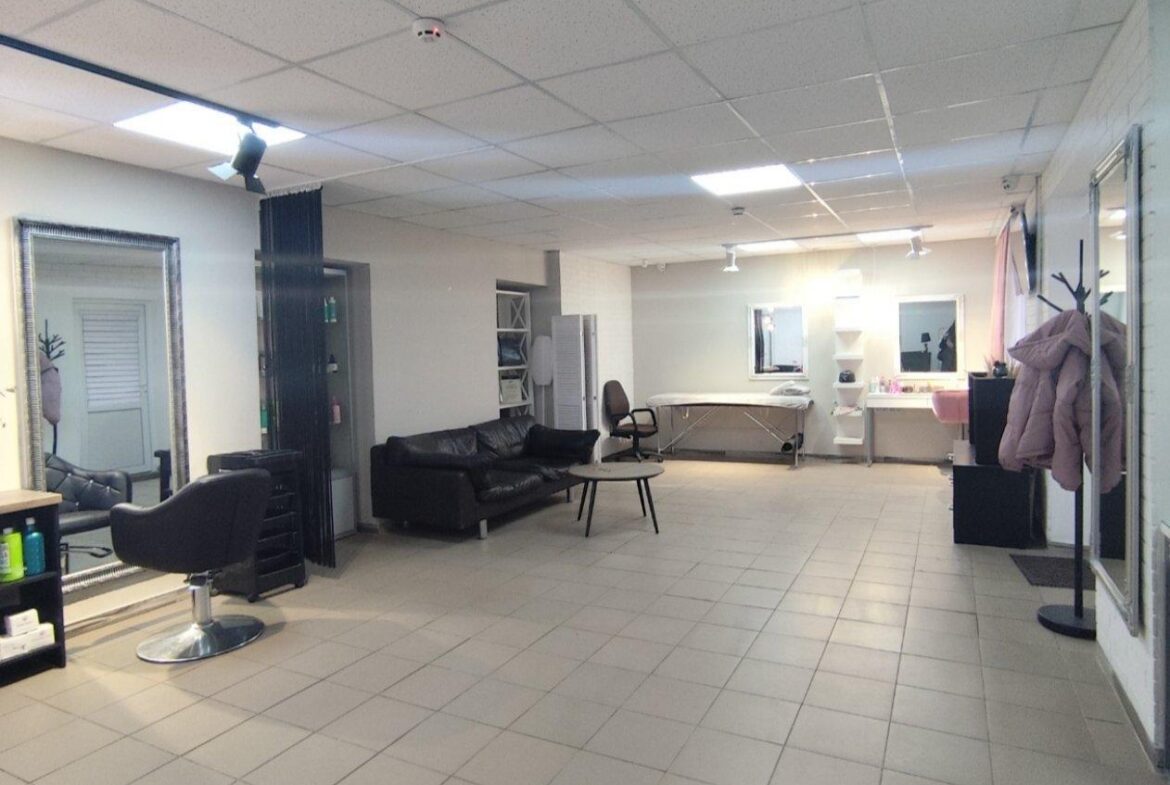 Здається в оренду приміщення площею 56 кв.м на вулиці Тутковського