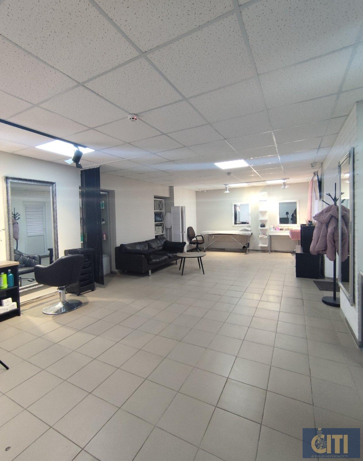 Здається в оренду приміщення площею 56 кв.м на вулиці Тутковського