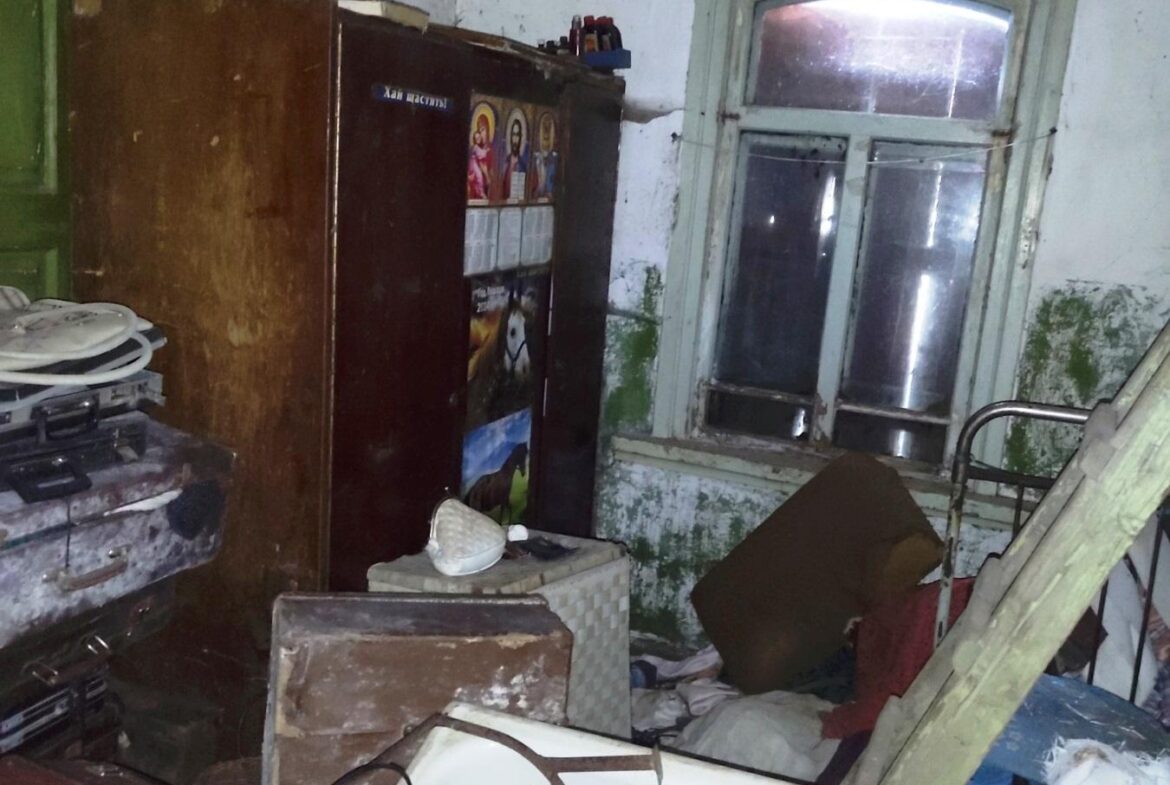 Фасадна ділянка зі старим будинком в центрі Житомира, 4.5 сот