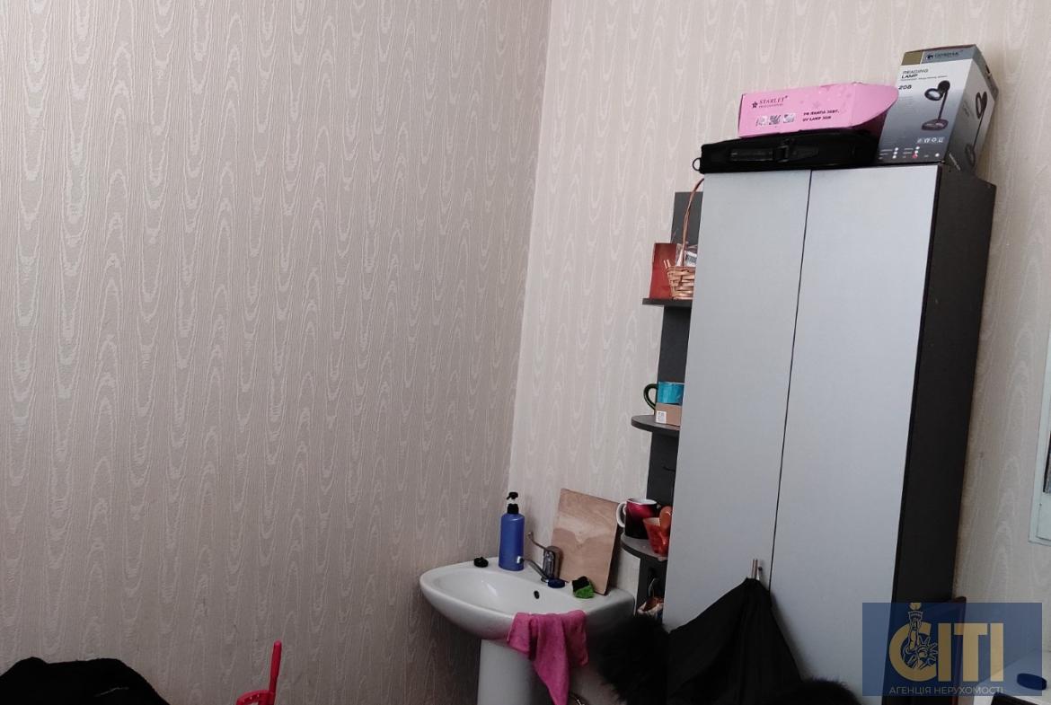 Приміщення в центрі по вул.Ольжича, 26 м2