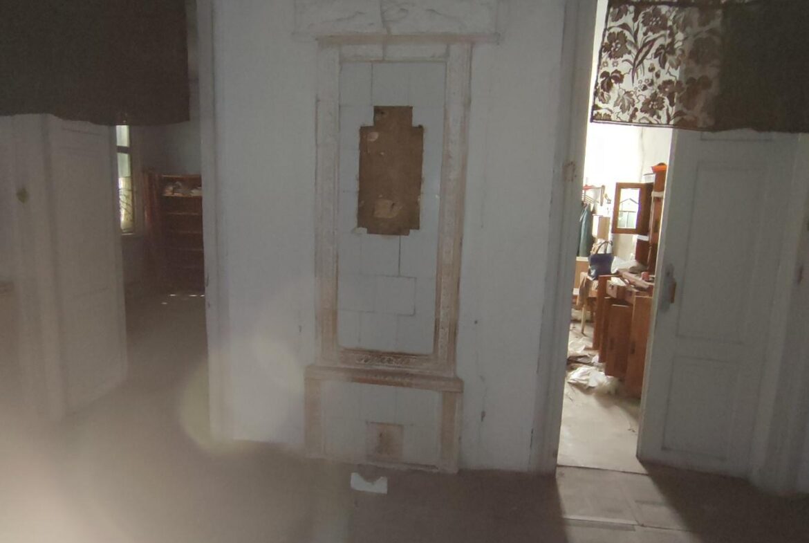 Продаж частини будинку з окремим входом, фасад, 5 вікон на вулицю, 92.7 кв.м.