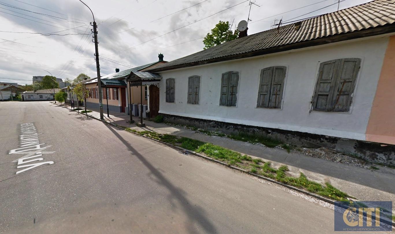 Продаж частини будинку з окремим входом, фасад, 5 вікон на вулицю, 92.7 кв.м. Продаж частини будинку з окремим входом, фасад, 5 вікон на вулицю, 92.7 кв.м.