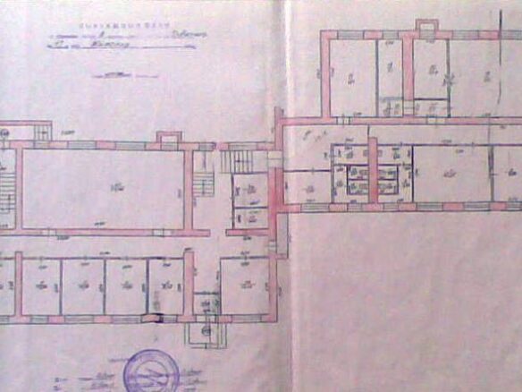 Продаж нежитлового приміщення 238.5 кв.м у центрі міста (Довженка)