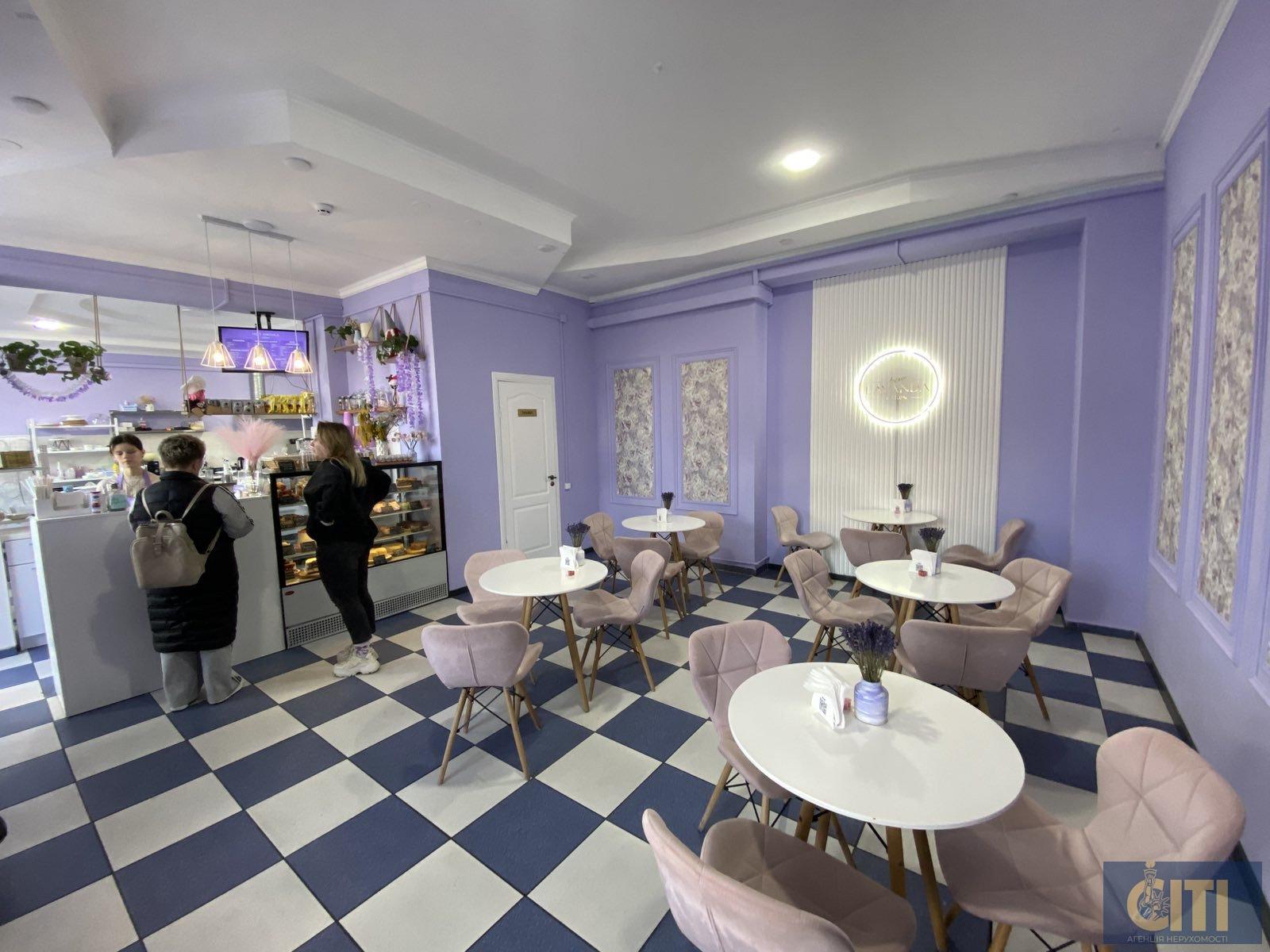 Приміщення під магазин або кафе в самому центрі Житомира
