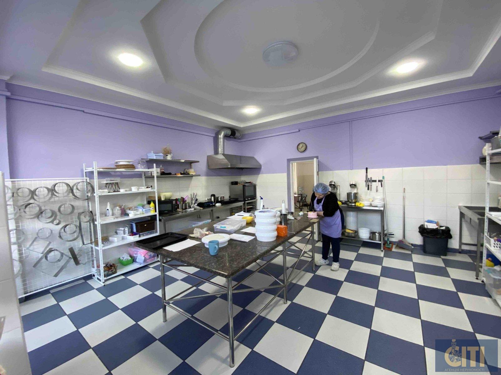 _viber_2025-07-02_17-53-06-379 Приміщення під магазин або кафе в самому центрі Житомира