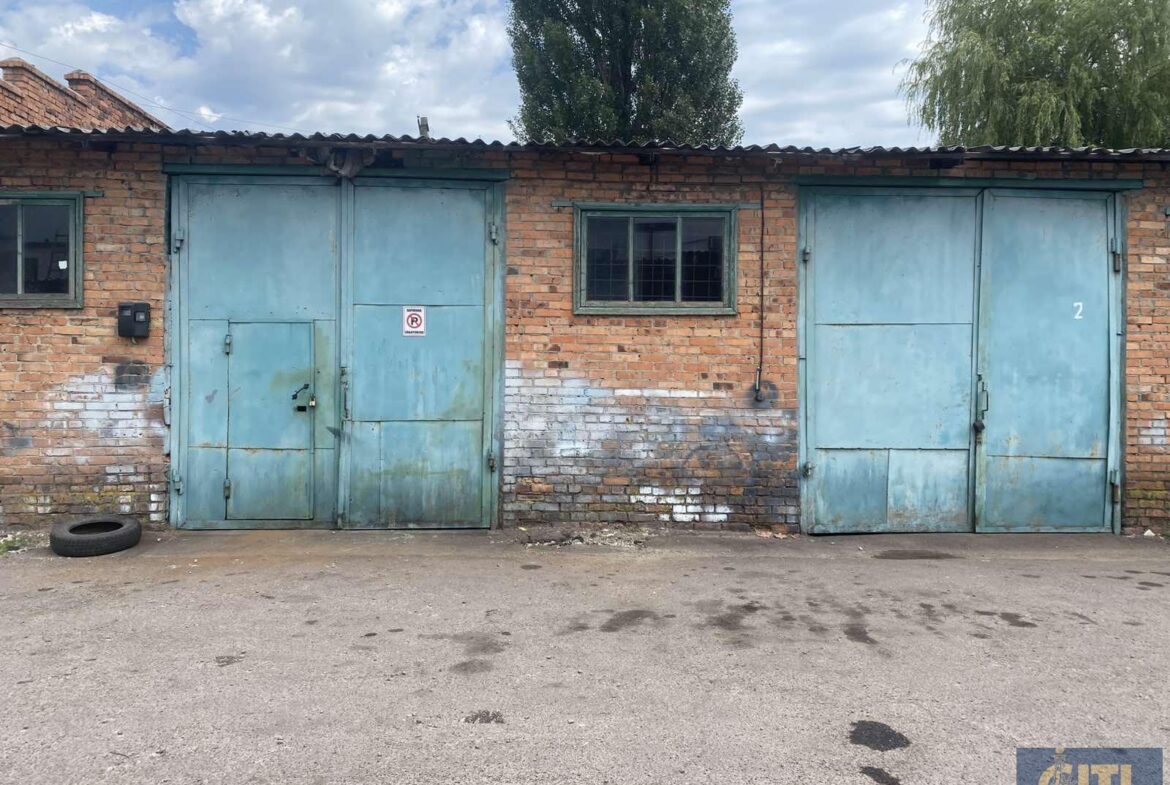 Оренда складських приміщень по вулиці Кооперативна, 200 кВ м