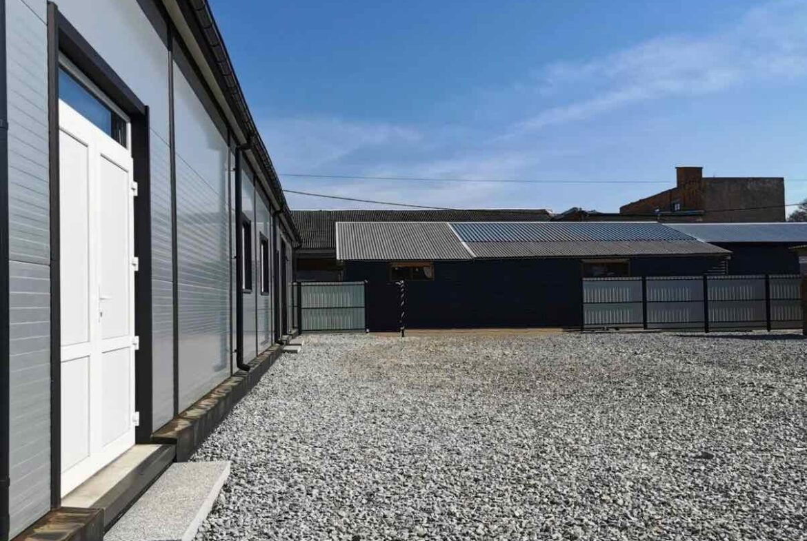 Виробниче приміщення 350 м² + 28 соток, Крошня, Житомир