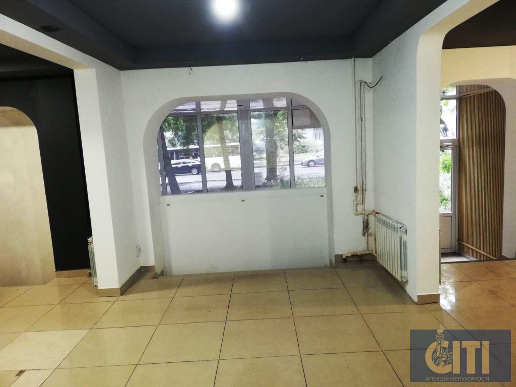 Оренда комерційного приміщення 59 м² в самому центрі Житомира