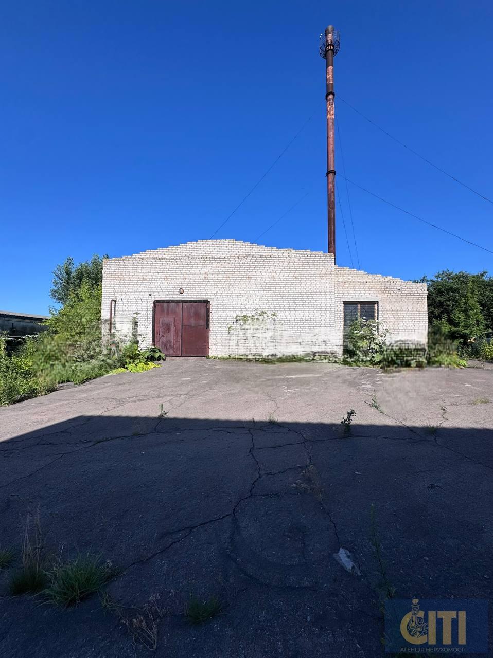 Промислове приміщення в Житомирі із земельною ділянкою у власності