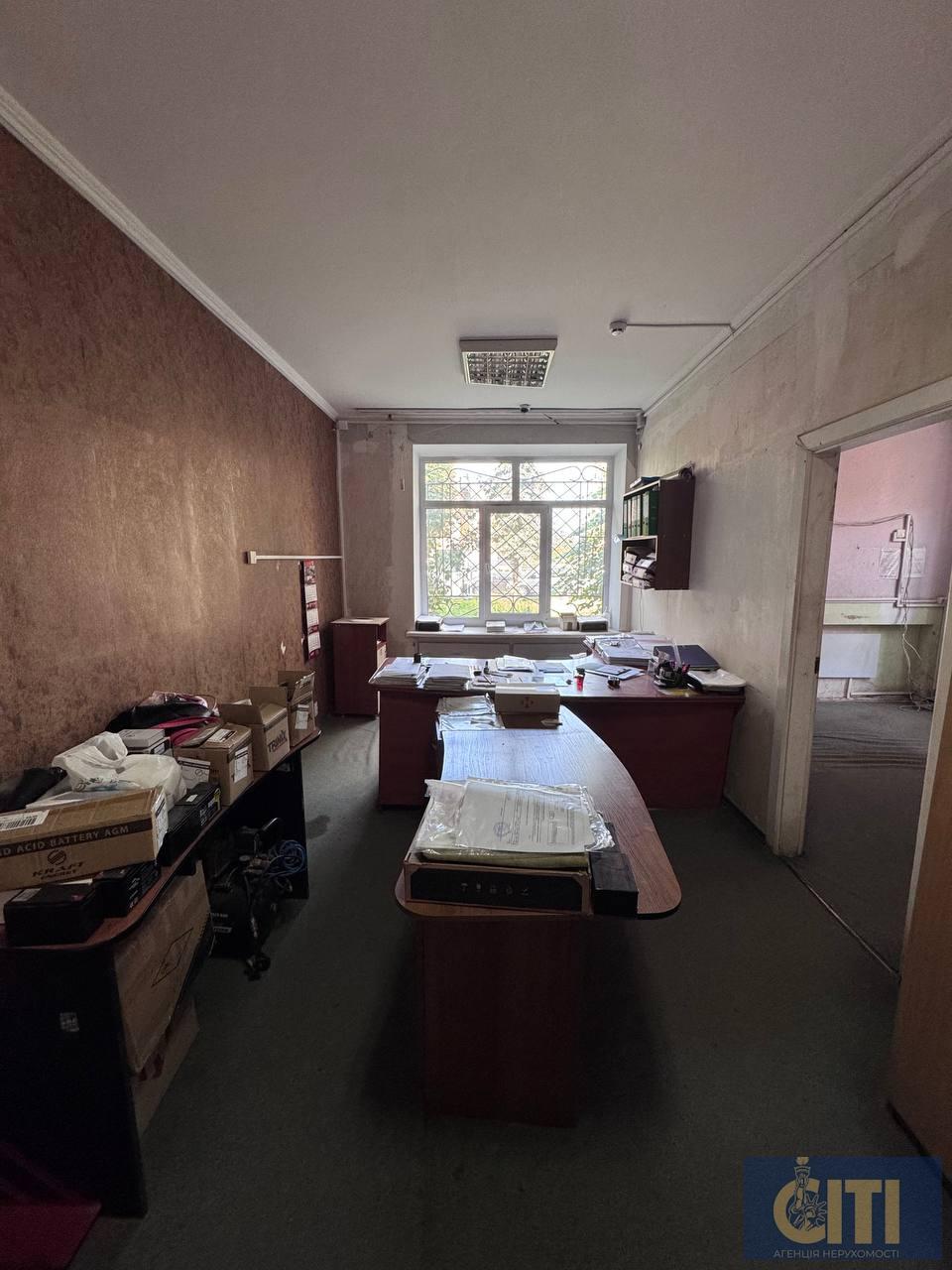 Здається в оренду приміщення в бізнес центрі — вулиця Героїв Пожежників, 67
