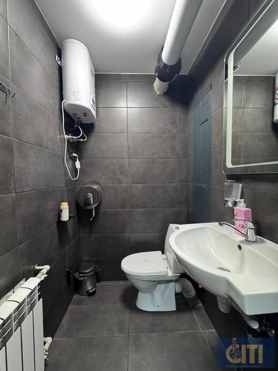 photo_2_2025-07-10_11-35-29 Здається в оренду приміщення в центрі Житомира — вулиця Київська, 70