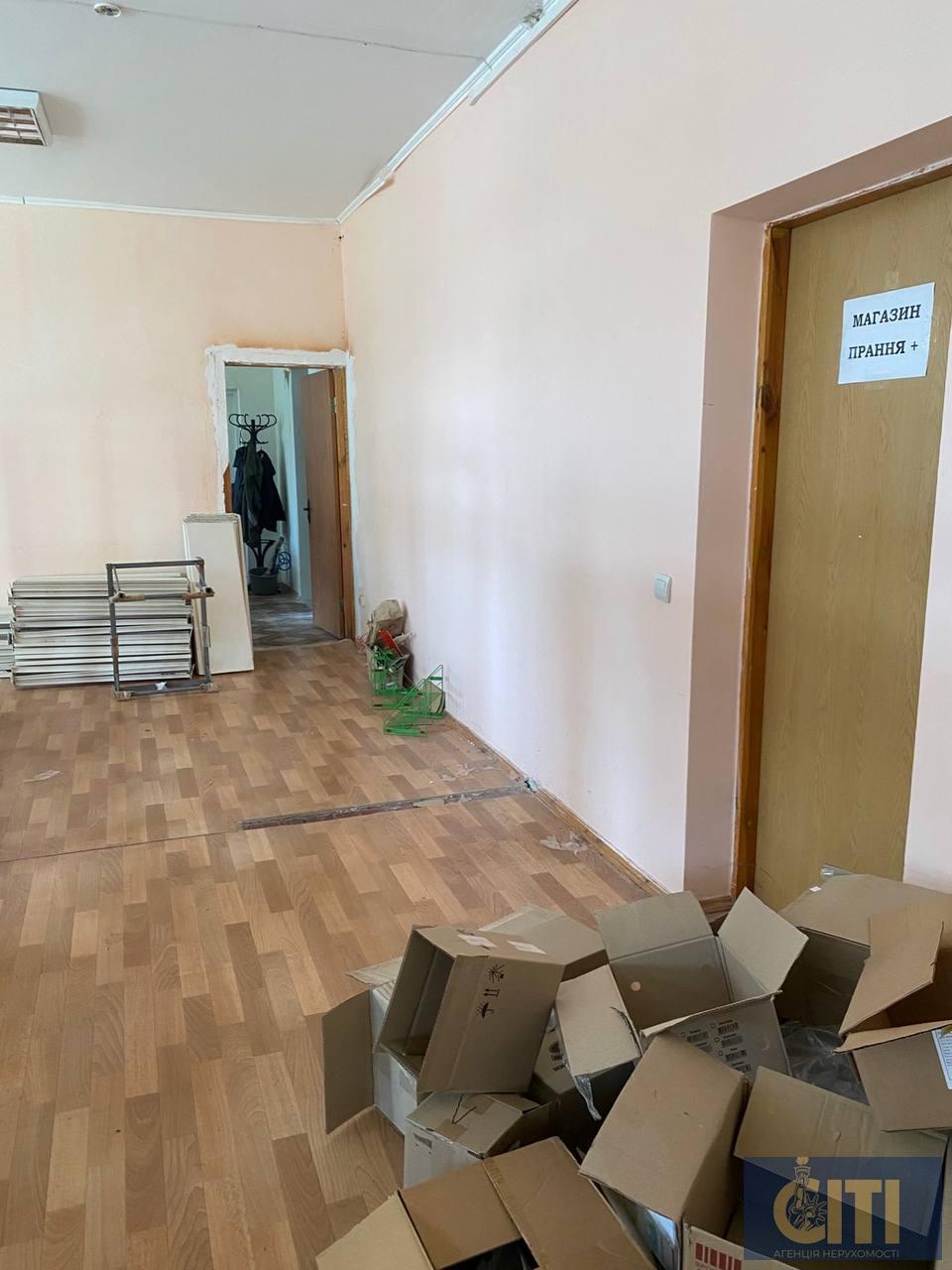 Здається в оренду приміщення в бізнес центрі — вулиця Героїв Пожежників – 67, 90 м²