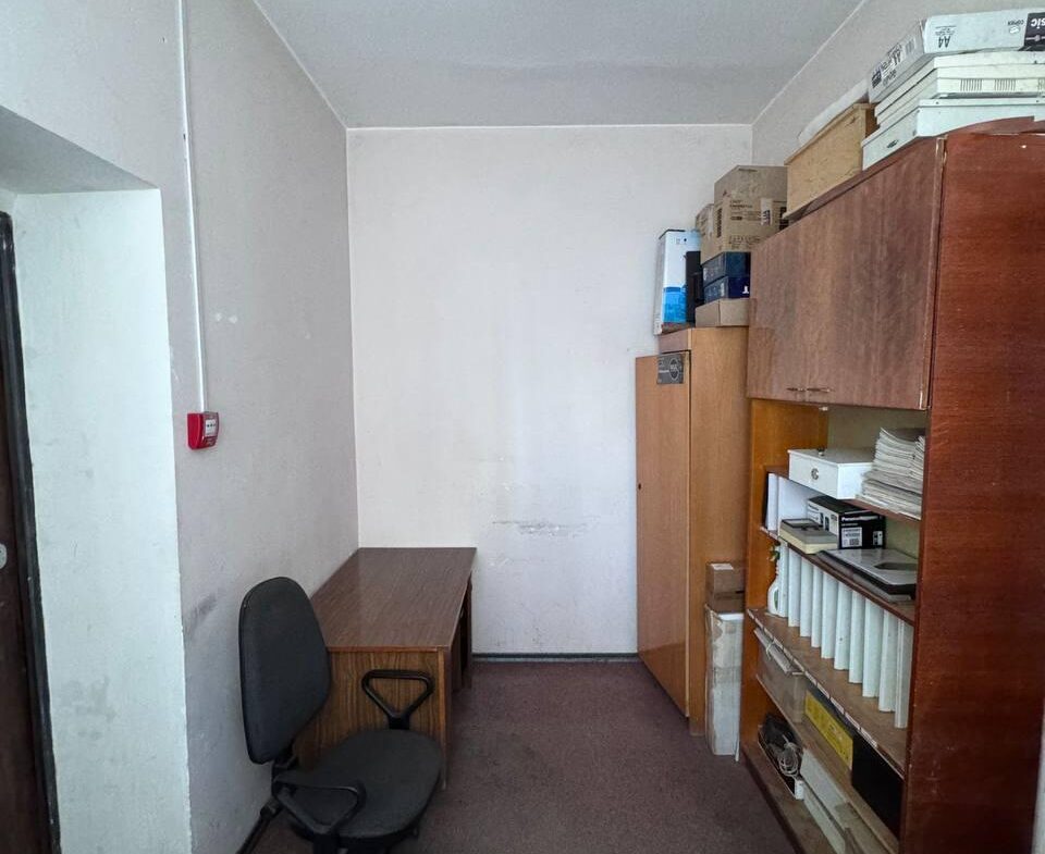 Здається в оренду приміщення в бізнес центрі — вулиця Героїв Пожежників, 67