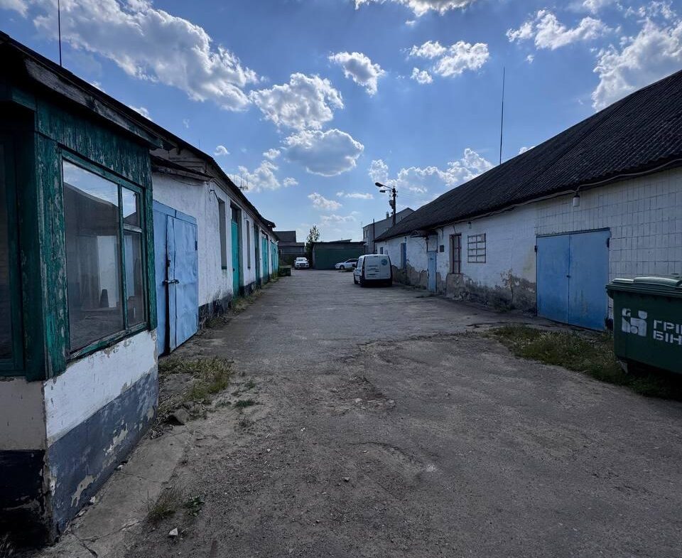 Здається в оренду приміщення в бізнес центрі — вулиця Героїв Пожежників, 67