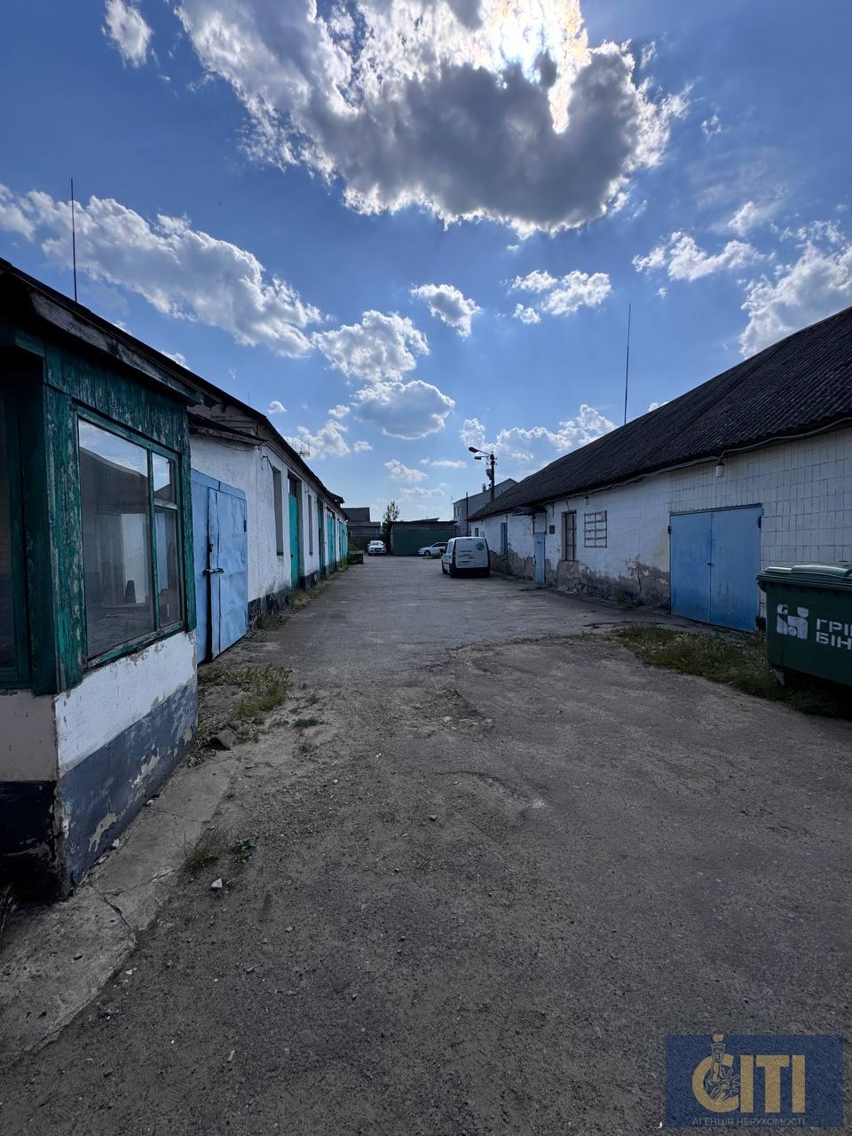 Здається в оренду приміщення в бізнес центрі — вулиця Героїв Пожежників, 67