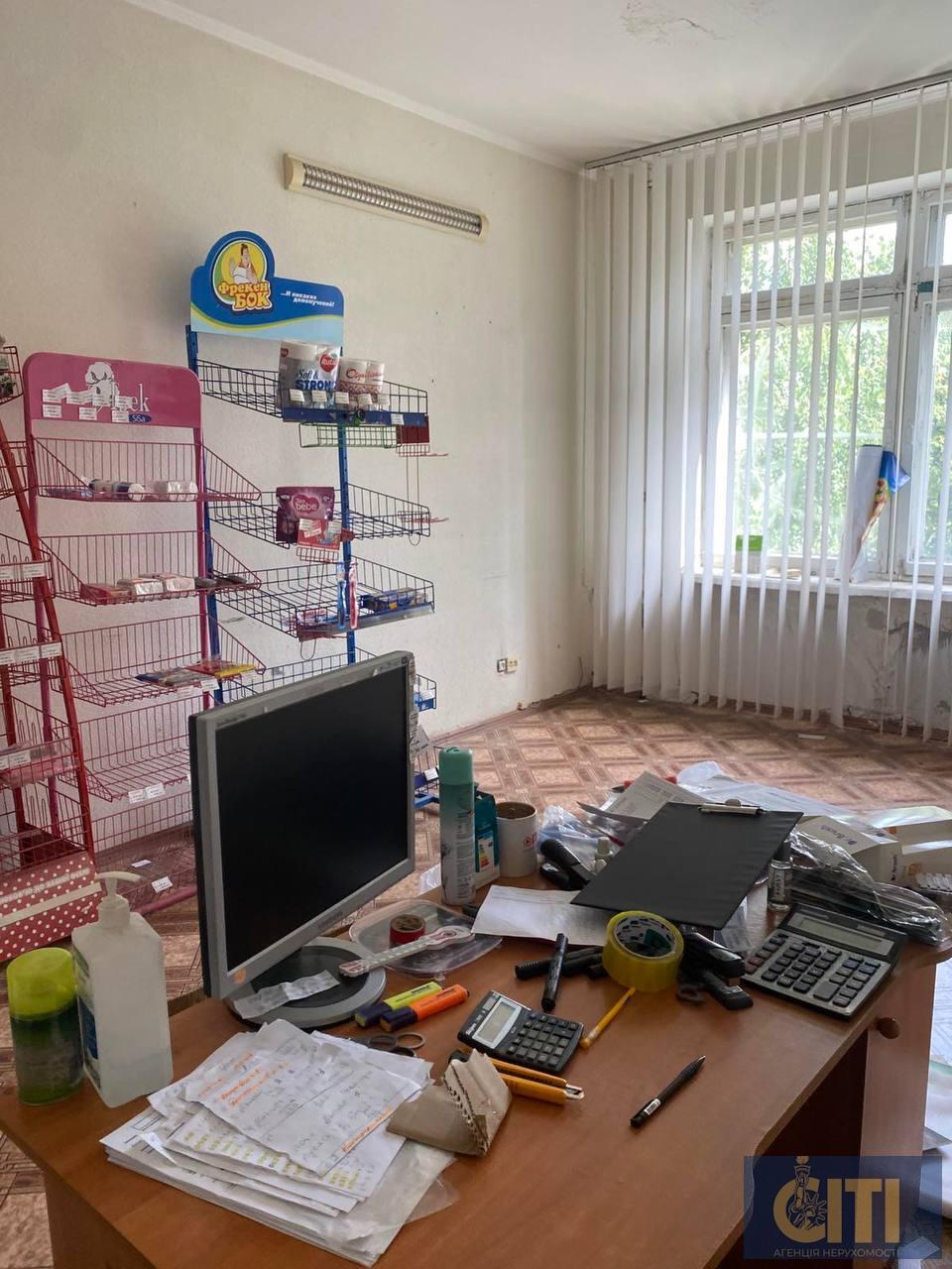 Здається в оренду приміщення в бізнес центрі — вулиця Героїв Пожежників – 67, 90 м²