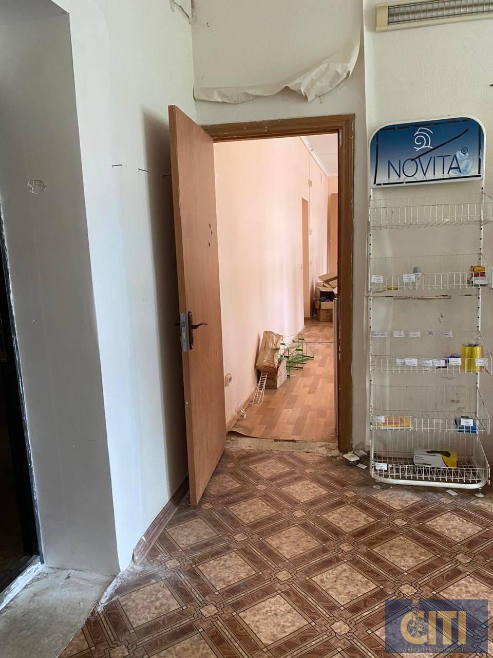 Здається в оренду приміщення в бізнес центрі — вулиця Героїв Пожежників – 67, 90 м²