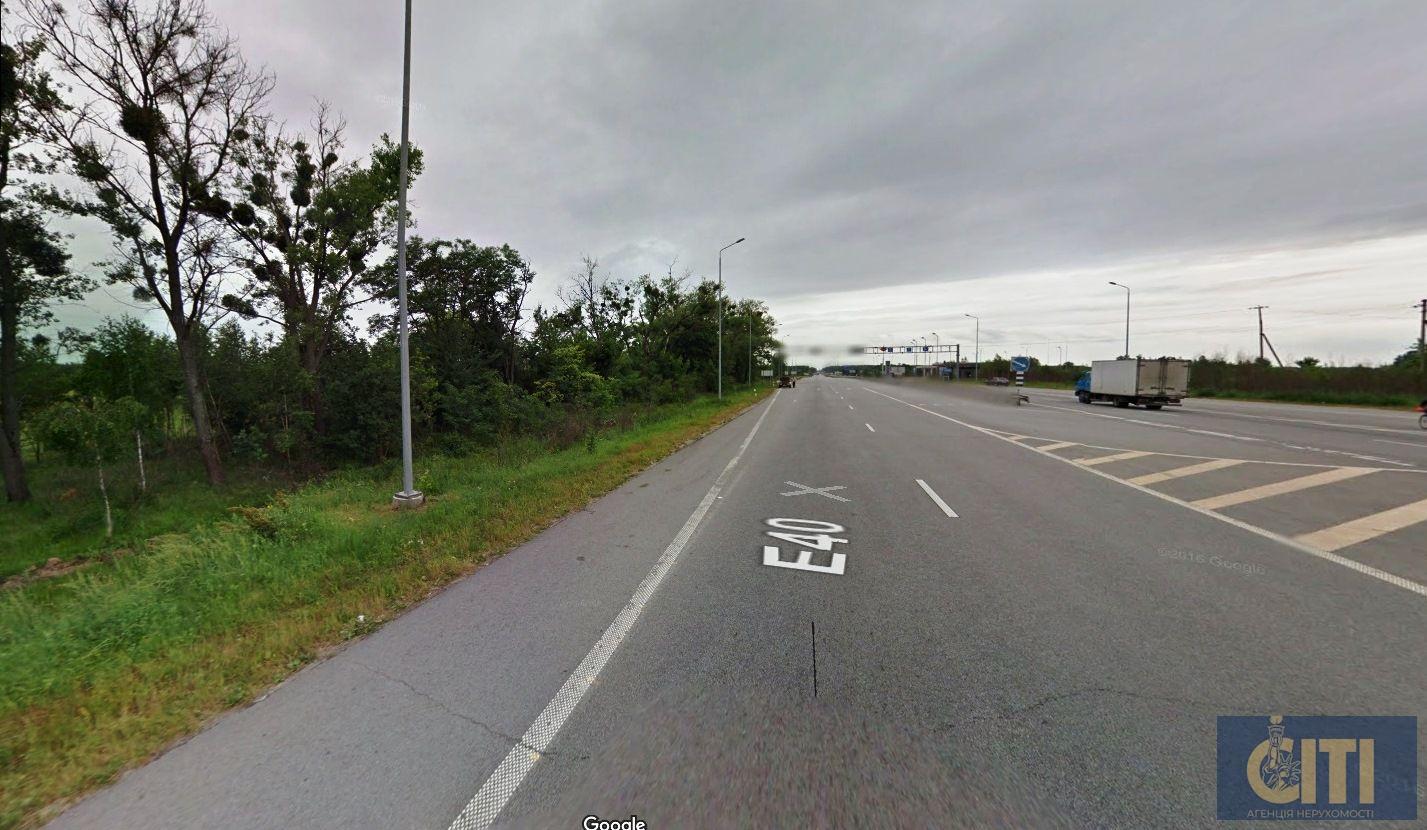 Комерційна ділянка біля траси Київ–Чоп — 0,96 га