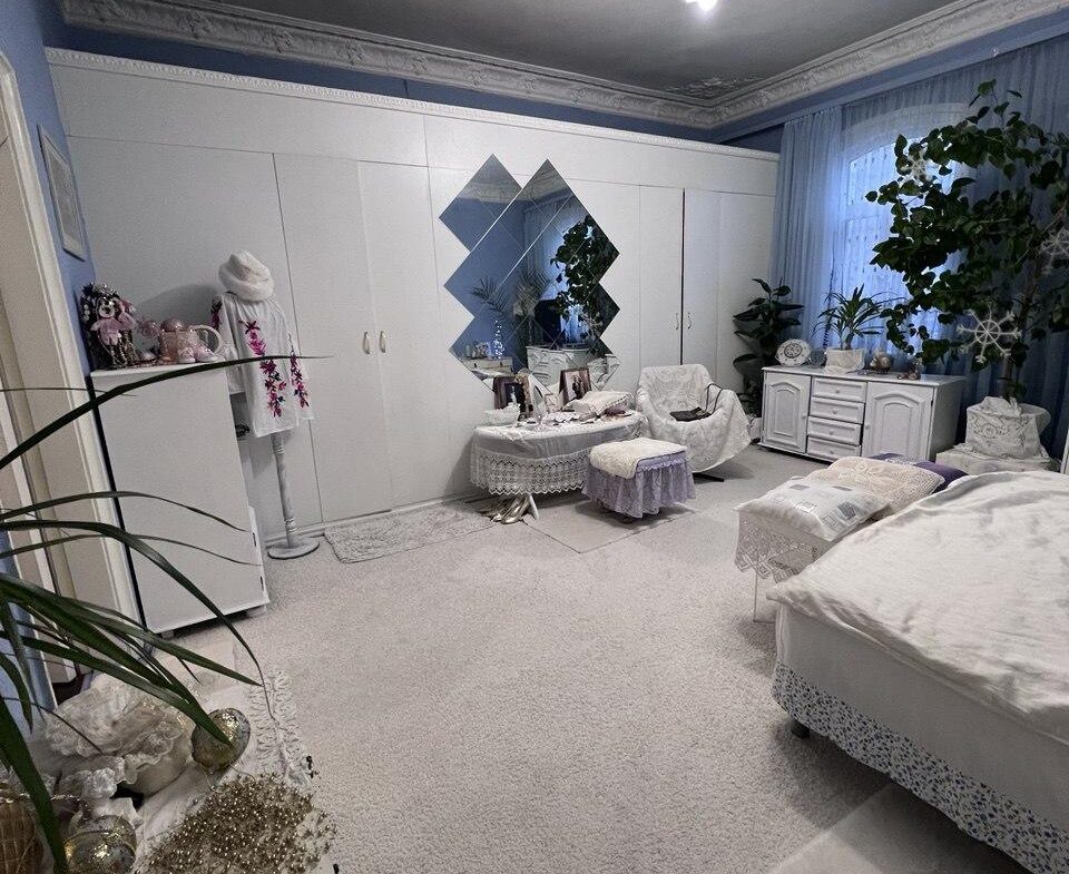 Продаж приміщення, перший поверх з окремим входом. Фасад. Бульвар!