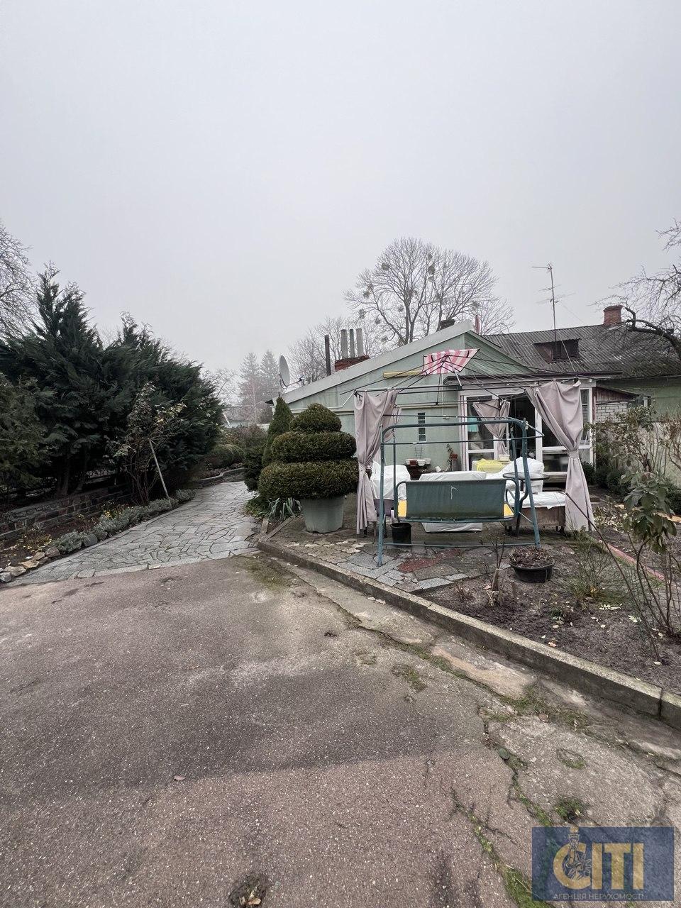 13173_img0914 Продаж приміщення, перший поверх з окремим входом. Фасад. Бульвар!