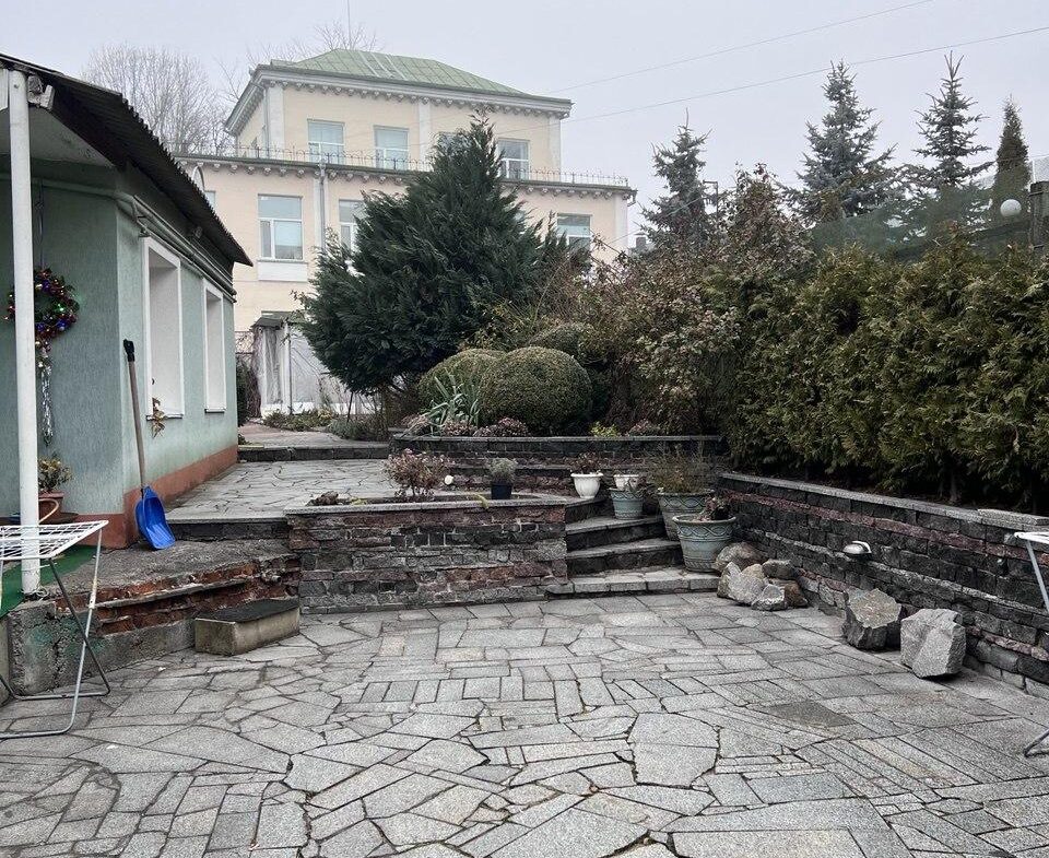 Продаж приміщення, перший поверх з окремим входом. Фасад. Бульвар!